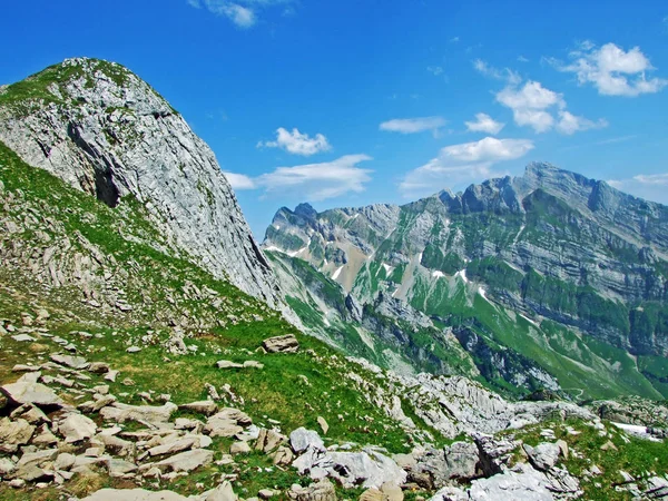 Alpská Krajina Skalnatými Vrcholy Alpstein Pohoří Kantonech Sankt Gallen Appenzell — Stock fotografie