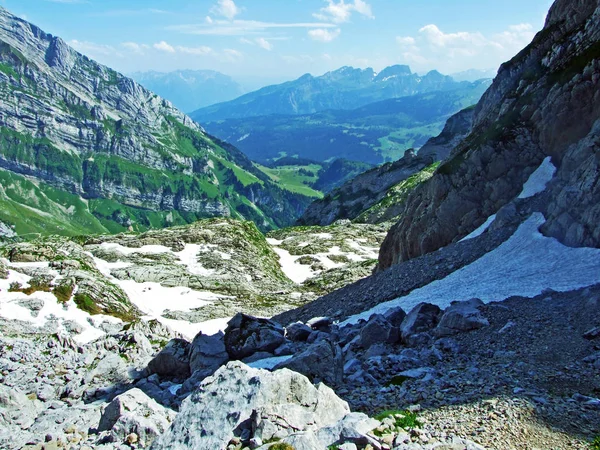 アルプスの風景と Alpstein カントンのザンクトガレンやアッペンツェル Innerrhoden スイス連邦共和国の岩峰 — ストック写真