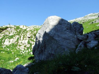 Taşlar ve kayalar Alpstein dağ silsilesi - St. Gallen Kanton ve Appenzell Innerrhoden, İsviçre