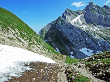 Taşlar ve kayalar Alpstein dağ silsilesi - St. Gallen Kanton ve Appenzell Innerrhoden, İsviçre