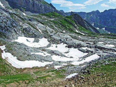 Taşlar ve kayalar Alpstein dağ silsilesi - St. Gallen Kanton ve Appenzell Innerrhoden, İsviçre