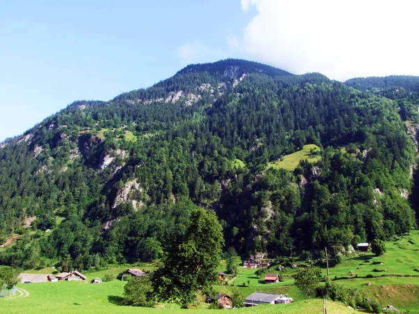 Pico Alpino Chli Windgallen Sobre Valle Maderanertal Cantón Uri Suiza —  Fotos de Stock