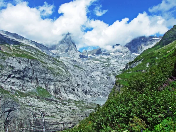 Alpesi Csúcsok Szelíd Maderanertali Völgynél Canton Uri Svájc — Stock Fotó