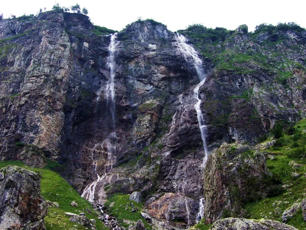 Cascade Milchbachfall Wasserfall Milchbachfall Ruisseau Milchbach Dans Vallée Alpine Maderanertal — Photo