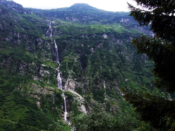 Şelale Lammerbachfall Veya Wasserfall Lammerbachfalle Lammerbach Akış Maderanertal Vadisi Alp — Stok fotoğraf