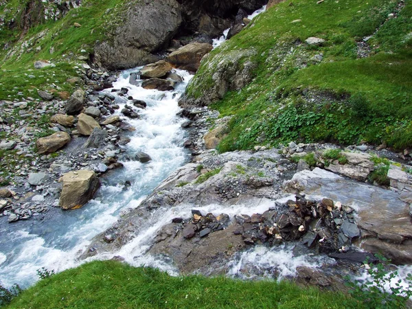 Jetzbach Patak Alpesi Völgyében Loch Glarus Kanton Svájc — Stock Fotó