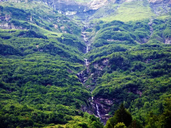 Jetzbach Akarsu Loch Alp Vadisi Nde Kolları Üzerinde Mevsimlik Şelaleler — Stok fotoğraf