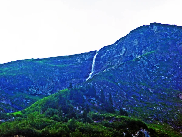 Saisonale Wasserfälle Den Nebenflüssen Des Jetzbachs Und Alpental Des Loch — Stockfoto