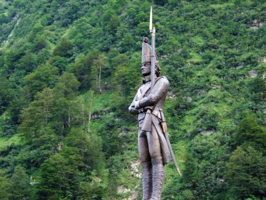 Anıt basit Rus asker veya Denkmal kürk den einfachen russischen Soldaten, Elm-Glarus Kantonu, Isviçre