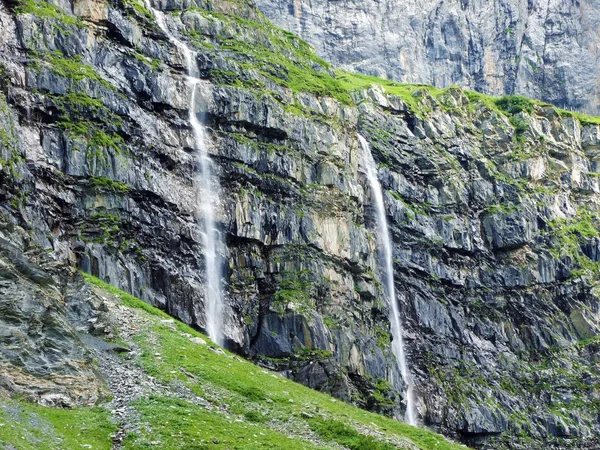 Bezejmenné Vodopády Pod Alpskými Vrcholy Glarner Vorab Bpod Vorab Údolí — Stock fotografie