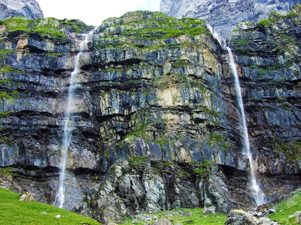 Alp Zirvelerinde Glarner Vorab Bunder Vorab Altında Isimsiz Şelaleler Loch — Stok fotoğraf