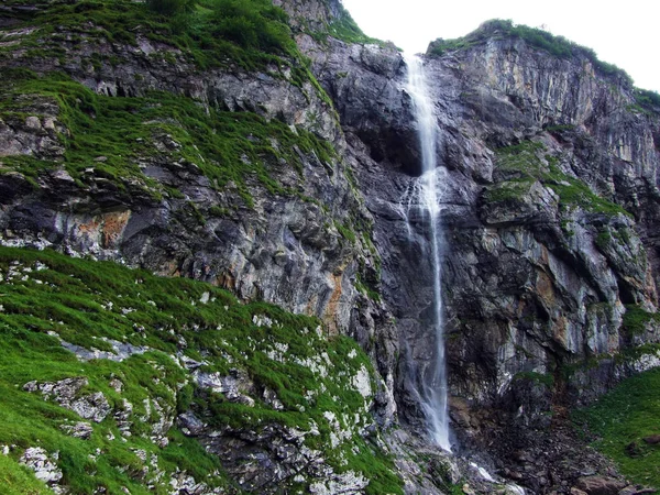 Водоспад Wannenbachfall Альпійські Долини Лох Гларус Швейцарія — стокове фото