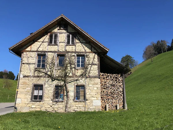 Antica Architettura Tradizionale Casale Alle Pendici Del Monte Rigi Cantoni — Foto Stock