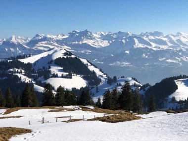 Bahar bir görünümünü kar üzerinden Rigi dağ - Canton, Lucerne, İsviçre (Kanton Luzern, Schweiz İsviçre Alpleri'nde kapak)