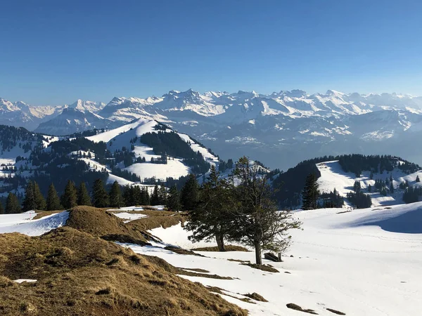 Widok Wiosna Śnieg Pokrywa Alpach Szwajcarskich Góry Rigi Canton Lucerna — Zdjęcie stockowe