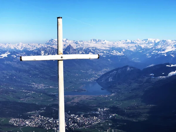 Ein Hölzernes Kruzifix Auf Dem Rigi Berg Kantone Luzern Und — Stockfoto