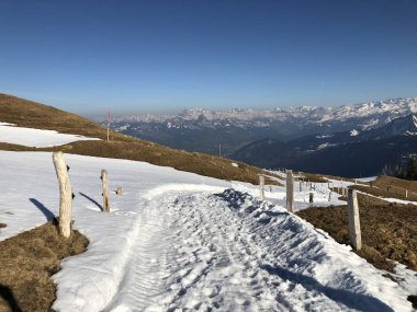 Kar örtüsü Mount Rigi ve Alp manzara erken Bahar - Lucerne Kanton ve Schwyz, İsviçre