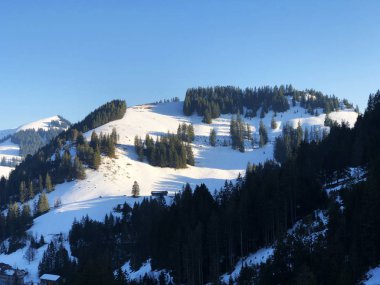 Kar örtüsü Mount Rigi ve Alp manzara erken Bahar - Lucerne Kanton ve Schwyz, İsviçre