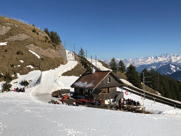 Schneedecke Der Bergregion Und Alpinen Landschaft Zeitigen Frühling Kantone Luzern — Stockfoto