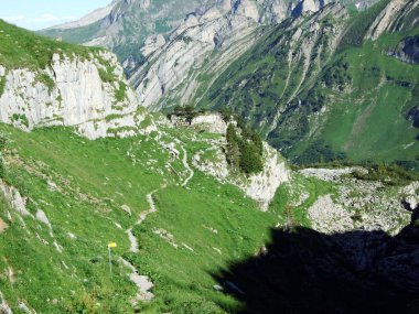 Alviergruppe Sıradağları taşlar ve kayalar-St. Gallen Kantonu, Isviçre