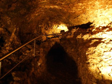 Crystal Cave Kobelwald (Die Kristallhohle Kobelwald veya Kristallhoehle Kobelwald)-St. Gallen Kantonu, Isviçre