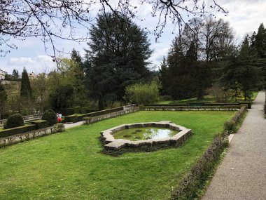 Neo-Barok Teraslı bahçe veya Neubarocken Terrassengarten (Villa Boveri Park veya Parkanlage der Villa Boveri), Baden-Canton of Aargau, Isviçre