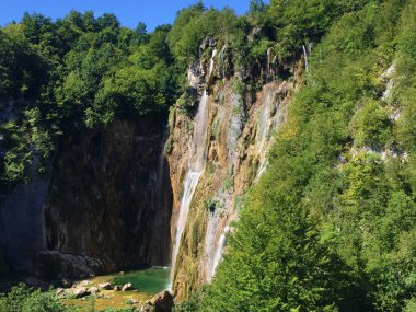 Büyük Şelale (Veliki tokat veya Slap Plitvica), Plitvice Lakes Milli Parkı veya Nacionalni Park Plitvicka Jezera, UNESCO doğal dünya mirası-Plitvica, Hırvatistan
