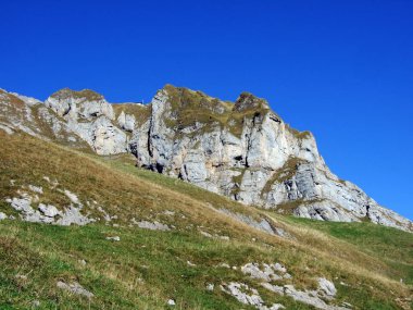 Alpstein ve Appenzellerland bölgesinde dağ masifinin taşları ve kayaları - Appenzell Innerrhoden Kantonu (Ai), İsviçre