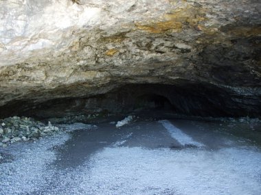 Prehistorik Wildkirchli mağaralar veya ölmek Wildkirchlihohle (Hohlebare oder Hoehlebaere ond Eesidle) Alpstein dağ ve Appenzellerland bölgesinde - Appenzell Innerrhoden Kton (Ai), İsviçre