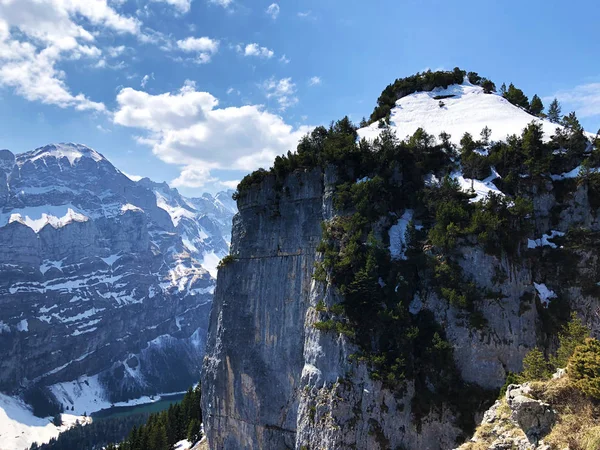 Скеля Фуесслер Або Фудсслер Фельсен Fueessler Felsen Або Fuessler Felsen — стокове фото