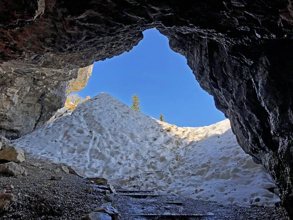 Prähistorische Wildkirchli Höhlen Oder Die Wildkirchlihoehle Alpsteingebirge Und Appenzellerland Kanton — Stockfoto