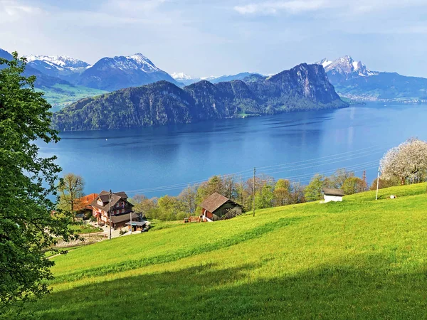 Vista Lago Lucerna Vierwaldstaetersee Com Assentamento Vitznau Alpes Suíços Segundo — Fotografia de Stock