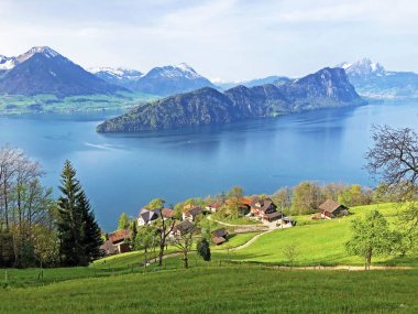 Izole dağ Buergenberg veya Burgenberg ve Buergenstock veya Burgenstock üst Lucerne gölü ile çevrili - Lucerne Kantonu, İsviçre