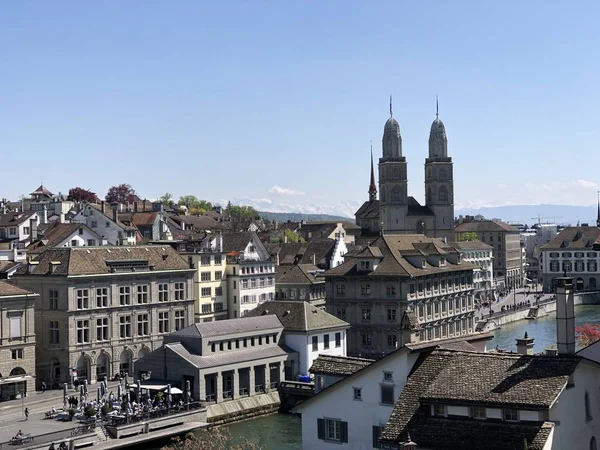 Alte Traditionelle Häuser Und Wohnhäuser Limmatufer Der Stadt Zürich Schweiz — Stockfoto