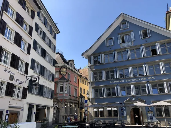 Alte Traditionelle Häuser Und Wohnhäuser Limmatufer Der Stadt Zürich Schweiz — Stockfoto