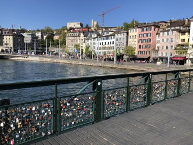 Muehlesteg veya Muhlesteg Yaya Köprüsü veya Die Liebesbrucke von Zürih - İsviçre