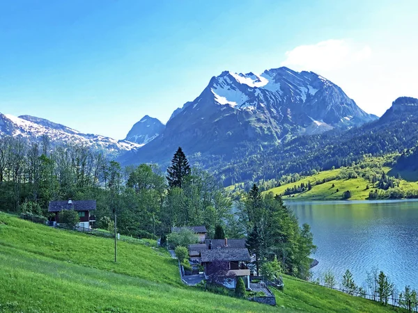 Turner Och Diethelm Mountains Ovanför Dalen Wagital Eller Waegital Och — Stockfoto