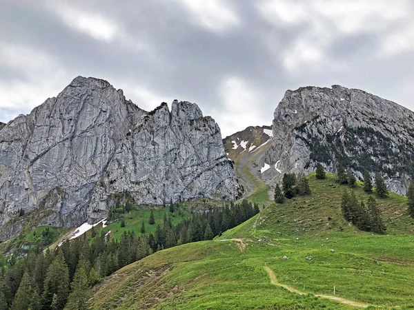 Bockmattlistock Las Montañas Schiberg Sobre Valle Wagital Waegital Alpino Lago —  Fotos de Stock