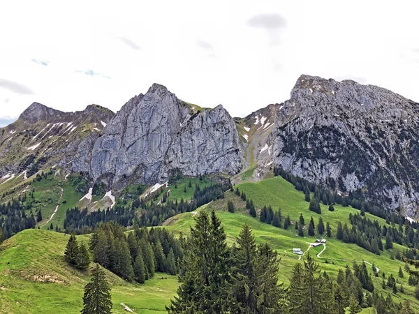 Bockmattlistock Góry Schiberg Nad Doliną Wagital Lub Waegital Alpine Lake — Zdjęcie stockowe