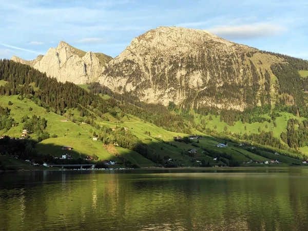 Montagnes Bockmattlistock Schiberg Dessus Vallée Wagital Waegital Lac Alpin Wagitalersee — Photo
