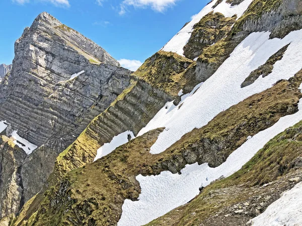 Piedras Rocas Los Picos Alpinos Sobre Valle Wagital Waegital Lago —  Fotos de Stock