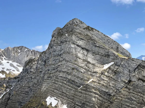 Montaña Plattenberg Sobre Valle Wagital Waegital Lago Alpino Wagitalersee Waegitalersee —  Fotos de Stock