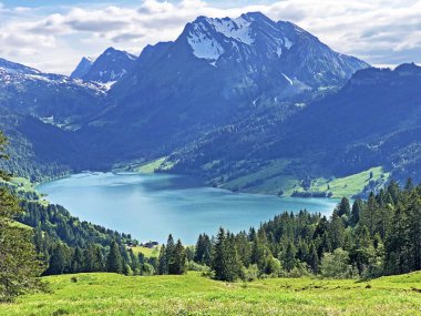 Turner ve Diethelm Dağları vadi Wagital veya Waegital ve alp Gölü Wagitalersee (Waegitalersee), Innerthal - Karakt Schwyz, İsviçre