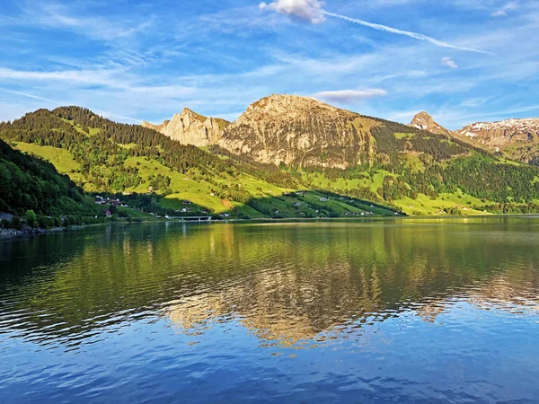 Alpesi Táj Wagitalersee Vagy Waegitalersee Alpesi Völgyben Wagital Waegital Innerthal — Stock Fotó