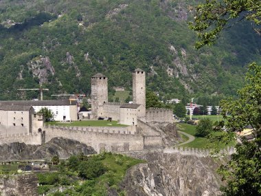 Castelgrande Kalesi veya Burg Castelgrande (Bellinzona Kaleleri) - Ticino Kantonu, İsviçre