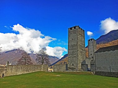 Castelgrande Kalesi veya Burg Castelgrande (Bellinzona Kaleleri) - Ticino Kantonu, İsviçre