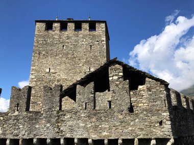 Montebello Kalesi veya Castello di Montebello veya Burg Montebello (Bellinzona Kaleleri) - Ticino Kantonu, İsviçre