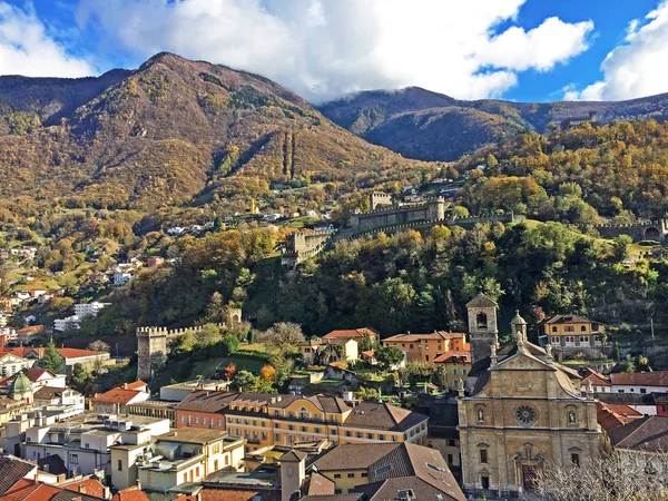 Vista Mágica Ciudad Bellinzona Desde Castillo Castelgrande Cantón Ticino Suiza — Foto de Stock