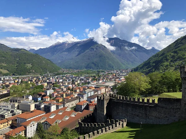 Magisk Utsikt Över Staden Bellinzona Från Montebello Slott Canton Ticino — Stockfoto