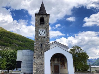 Monte Carasso Manastırı ve San Bernardo Kilisesi veya Convento di Monte Carasso e Chiesa di San Bernardo - Ticino Kantonu, İsviçre